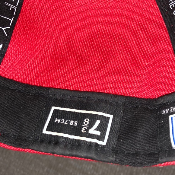 Cubs fitted hat - Picture 4 of 4